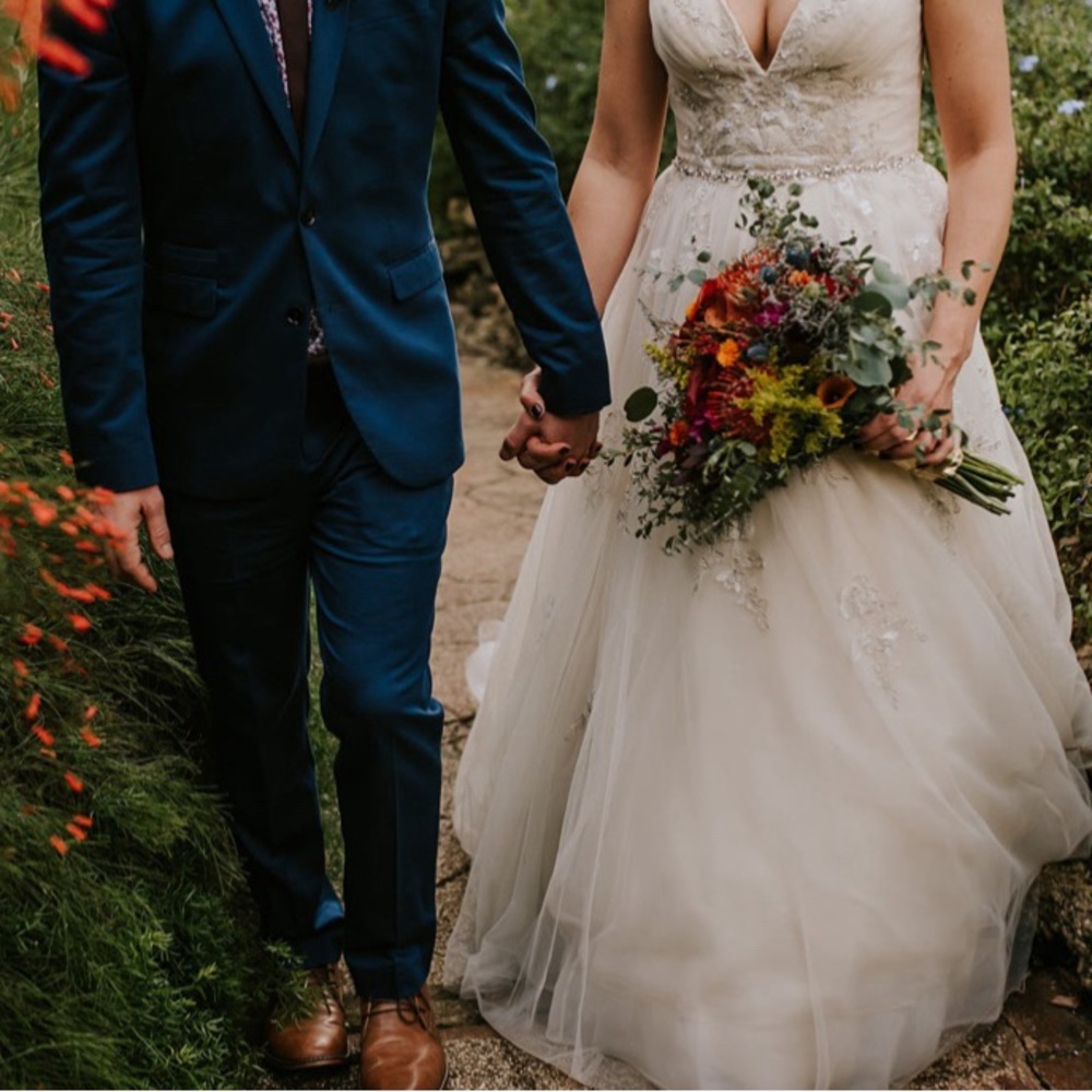 Wedding Dress & Veil - Worn Once :)